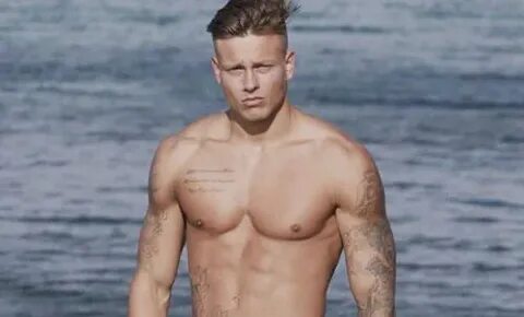 Welcome to my world.... : CELEBRITY DICK: IS THIS ALEX BOWEN