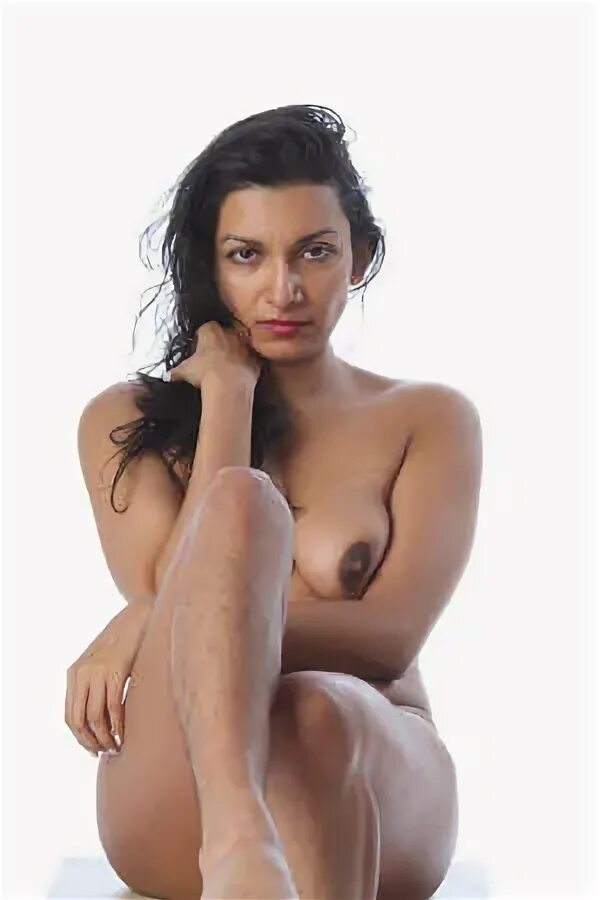 Photoshoot Of A Nude Indian Model 로열티 무료 사진, 그림, 이미지 그리고 스톡포