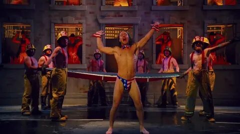 ausCAPS: Chris Pontius shirtless in Jackass Number Two