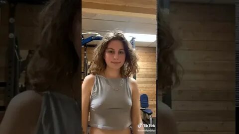 Cute girl no bra nipps - Subscribe for more - YouTube