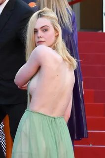 Голая Эль Фаннинг фото, Обнаженная Elle Fanning