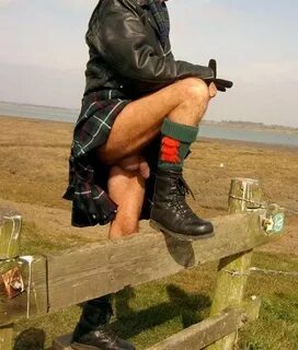 Photo - Hot men in kilts Page 2 LPSG