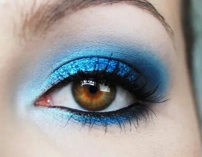 gorgeous blue make-up look Uñas azules, Verano azul, Disenos