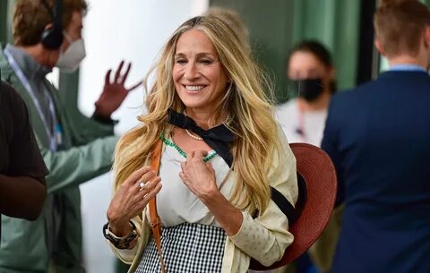 Sarah Jessica Parker shares first look at 'Sex And The City'