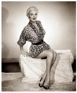 Barbara Hale Leopard print fashion