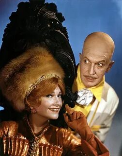 Villians Olga and Egghead Anne baxter, Batman tv series, Vin