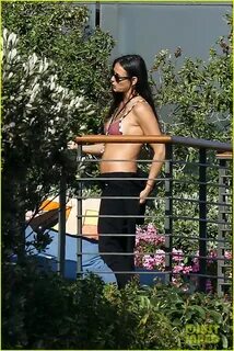 Demi Moore Rocks Bikini Poolside in Malibu!: Photo 2874447 B