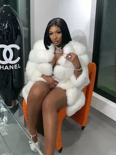 𝐁 𝐢 𝐠 𝐁 𝐚 𝐧 𝐤 𝐁 𝐛 𝐲 ᴺᴹ on Twitter: "Female rappers in fur co