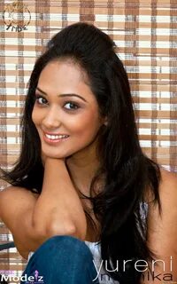 Yurreni Noshika Hot Shrilankai Actress - QHD Wallpapers