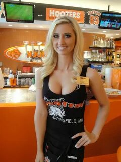 Sexy hooters cashier eith big boobs photos