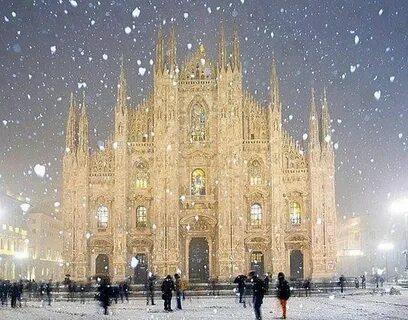 The Duomo in Milan, Italy. Amazing building - Imgur