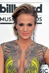 Carrie Underwood Cleavage height and weights