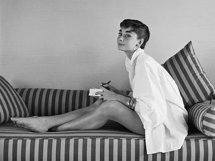 the classics, darling. 🌻 on Instagram: "Audrey Hepburn photo