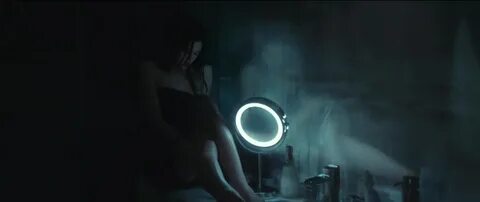 Индиа Айсли голая - Тёмное зеркало (2018) EroScena.com