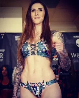 MEGAN ANDERSON - reposts her hottest pic yet as a Xmas gift 