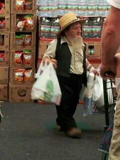 Amish midget lol Little people, Amish men, Tall people