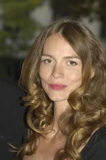 More Pics of Saffron Burrows Long Curls (1 of 1) - Saffron B