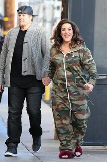 KATY MIXON Arrives at Jimmy Kimmel Live in Hollywood 01/17/2