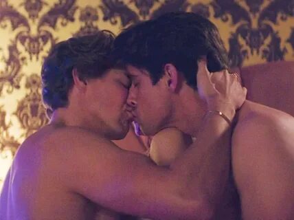 Chris Lowell Nude Threesome Sex Scene From Glow - Gay-Male-C