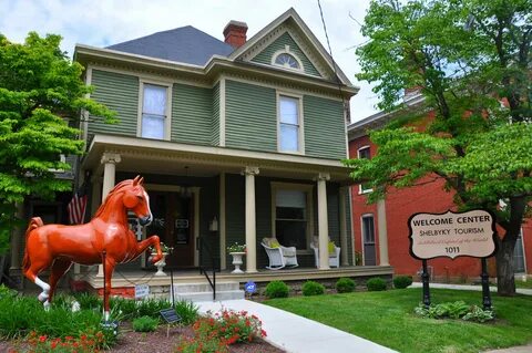 Horsing Around in Shelbyville, Ky. This Girl Travels