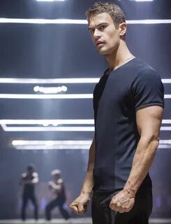 Sinopsis Film The Divergent: Insurgent Selasa 27 Juli 2021 d