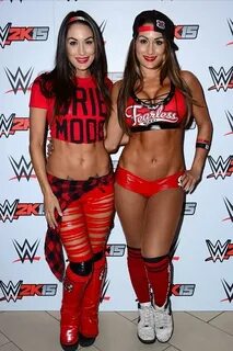 Pin by Jaydenphillips on ❤ Nikki&Brie ❤ Bella twins, Nikki a