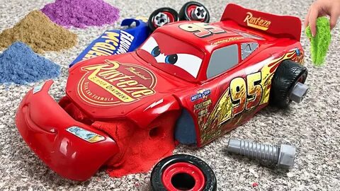 Cars 3 (Learn the colors) of kinetic sand Lightning McQueen 