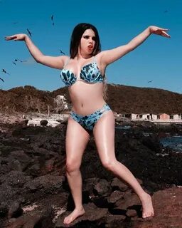 Elizabeth rodriguez bikini 🍓 Michelle Rodriguez shares compl