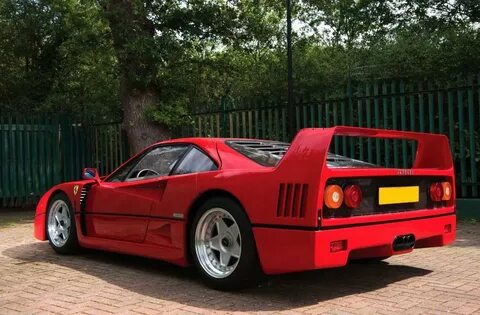 Ferrari F40, выпускаемого с 1987 года по 1989 год. Фото 31. 