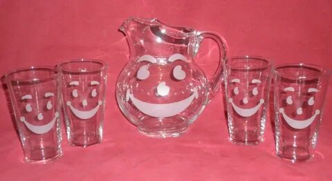 Smiley Face kool aid pitcher set with (4)glasses Retro glass