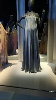 Padmé Amidala's pregnant nightgown: Revenge of the Sith Nigh