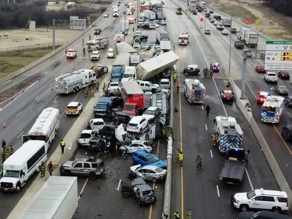 Texas Crash Involving More Than 100 Vehicles Kills 6 People 