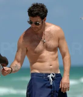 Pictures of Dylan McDermott Shirtless on South Beach in Miam