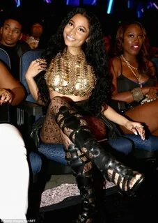 Nicki Minaj shows off figure in racy outfit performing at BE