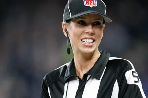 Nfl Female Referee / Nfl announces its first female referee.