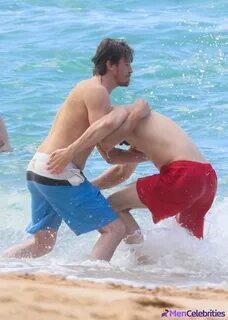 Garrett Hedlund Nude Gay Sex Videos & Shirtless Beach Pics -