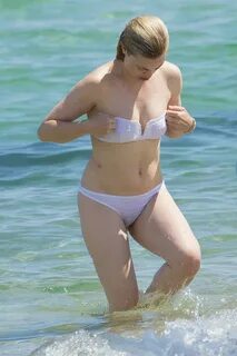 Melissa George in bikini at a beach in St Tropez-18 GotCeleb