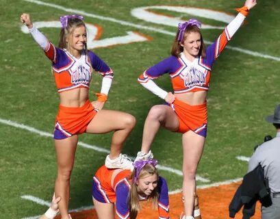 Real Cheerleader Upskirts