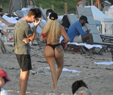 NEYLEEN ASHLEY in Bikini at Beach in Miami 01/05/2021 - Hawt