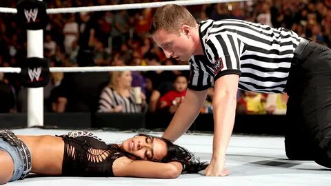 Paige vs AJ Lee: WWE Summerslam -18 GotCeleb