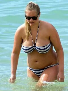Fat girl in a bikini I love fat girls in bikinis Die perfekt