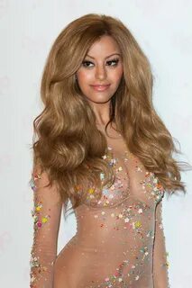 Zahia Dehar :: Wpadka, nip slip, see-thru, downblouse