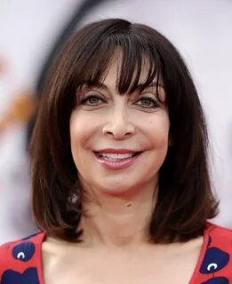 Illeana Douglas Biography, Age, Height, Movies and TV Shows,