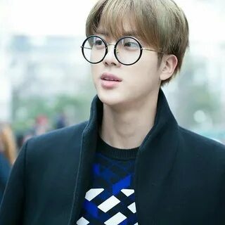 Bangtan Potter. Who looks better wearing round glasses? ARMY