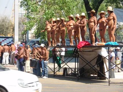 Naked women, Mexico City Richard Arghiris Flickr