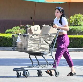 Ariel Winter: Grocery Shopping in Los Angeles -04 GotCeleb