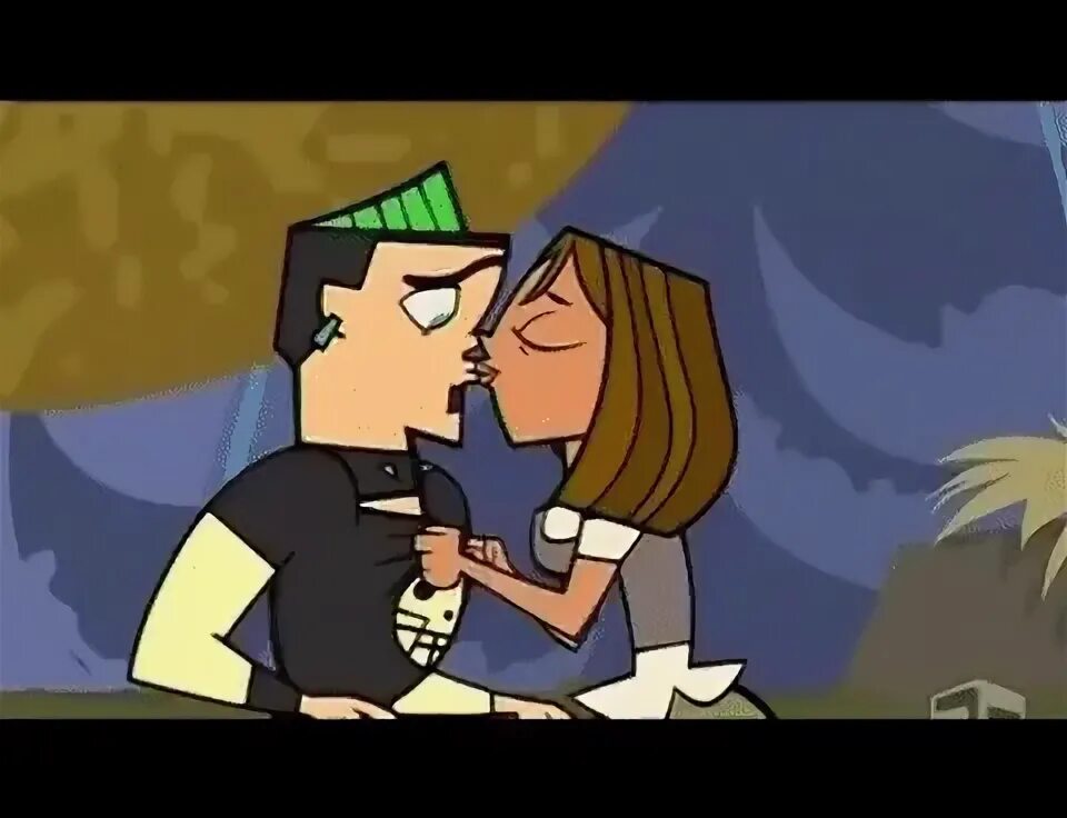 Duncan And Courtney Kissing GIF Gfycat