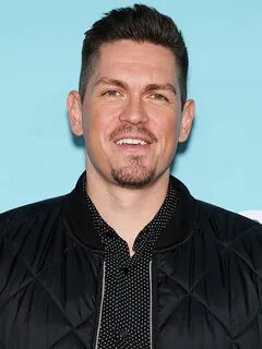 Pictures of Steve Howey