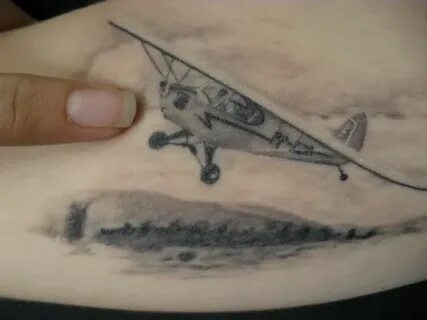 airplane tattoo Airplane tattoos, Aviation tattoo, Cool tatt