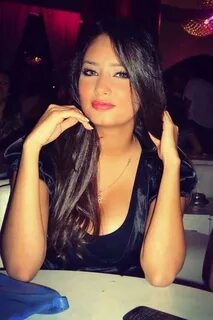 Arab Women: Tunisian Beauty